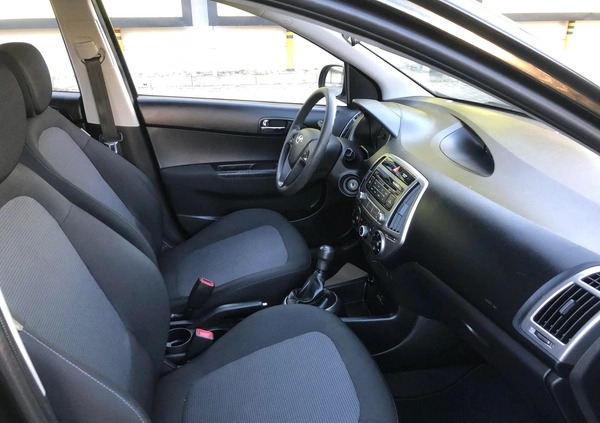 Hyundai i20 cena 23999 przebieg: 122321, rok produkcji 2013 z Legnica małe 172